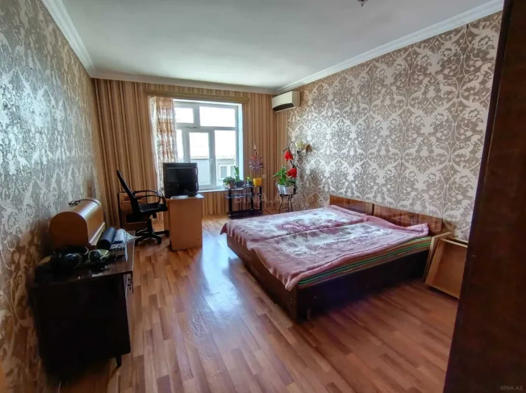 Satılır 4 otaqlı həyət evi 166 m²