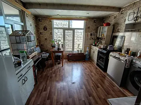 Satılır 4 otaqlı həyət evi 166 m²
