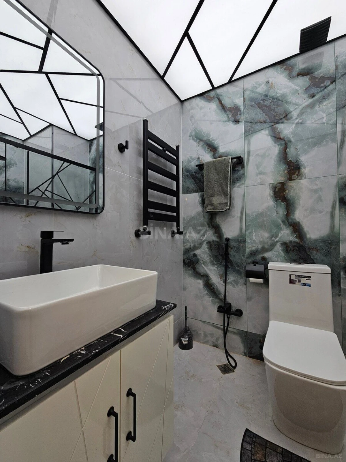 Satılır 2 otaqlı mənzil 52 m²