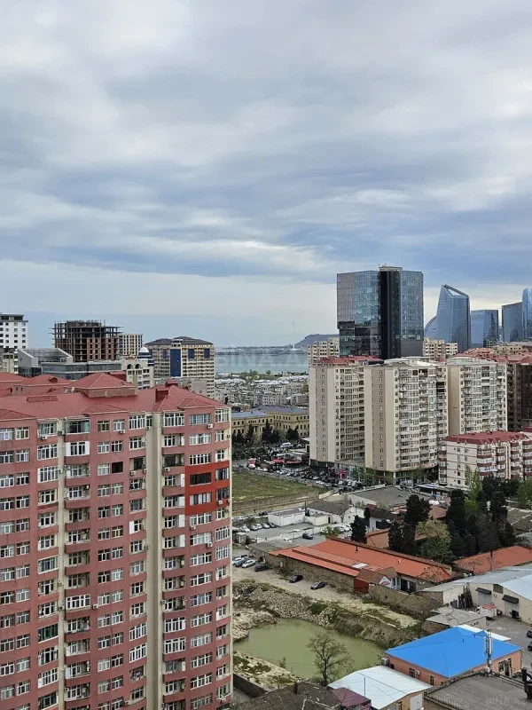 Satılır 2 otaqlı mənzil 52 m²