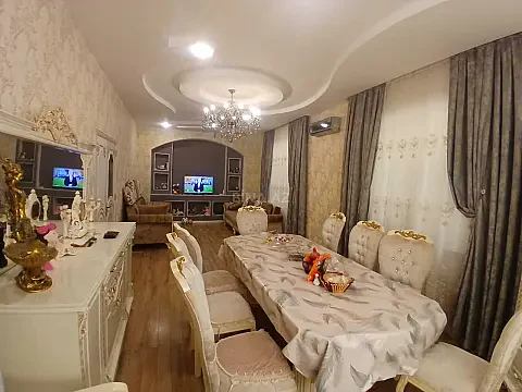 Satılır 5 otaqlı həyət evi 180 m²