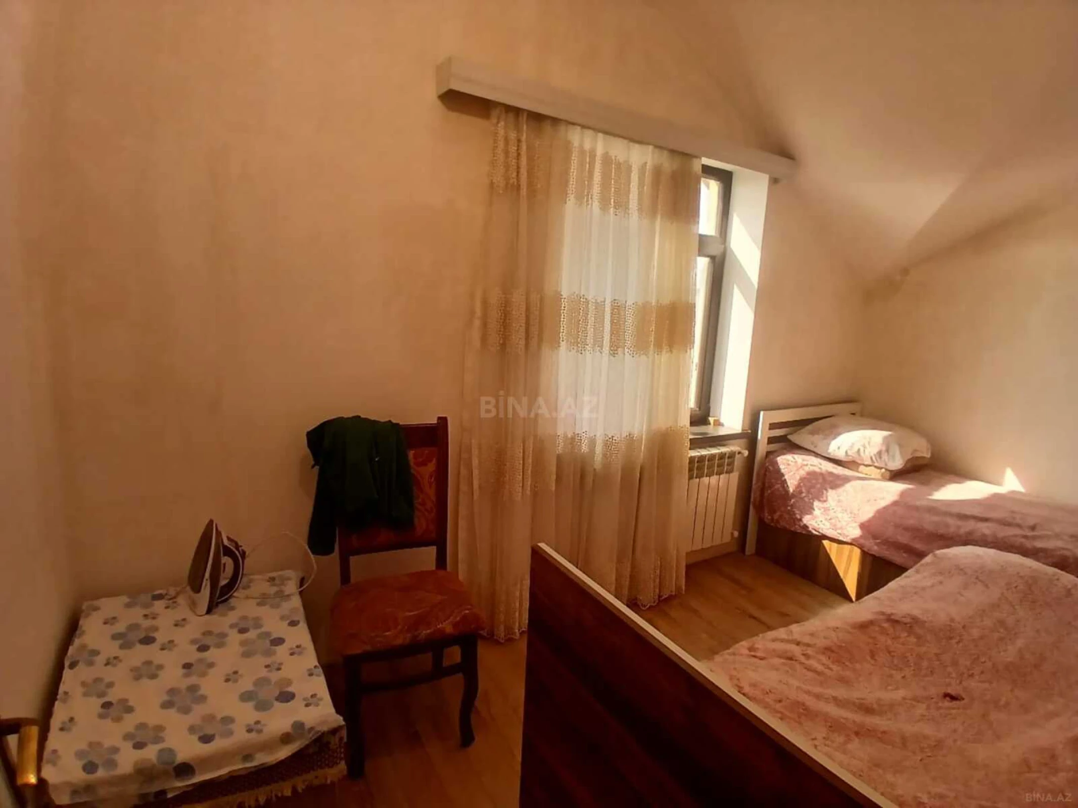 Satılır 5 otaqlı həyət evi 180 m²