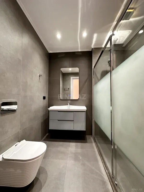 Satılır 4 otaqlı mənzil 200 m²