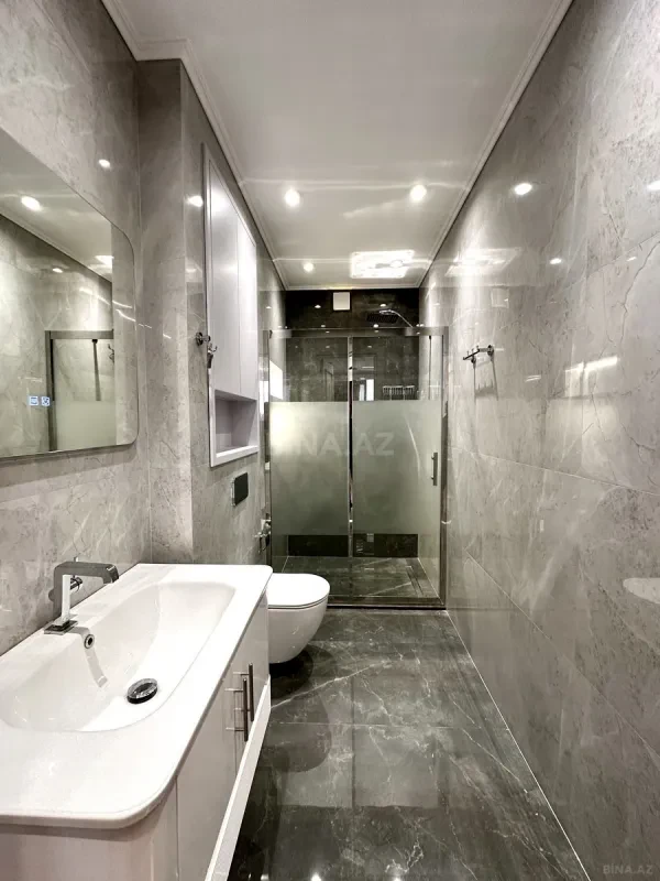 Satılır 4 otaqlı mənzil 200 m²