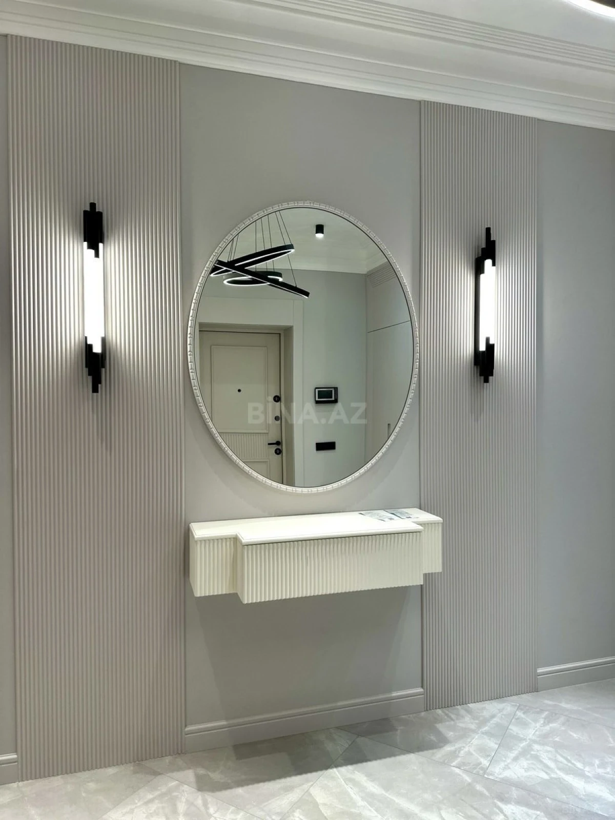 Satılır 4 otaqlı mənzil 200 m²