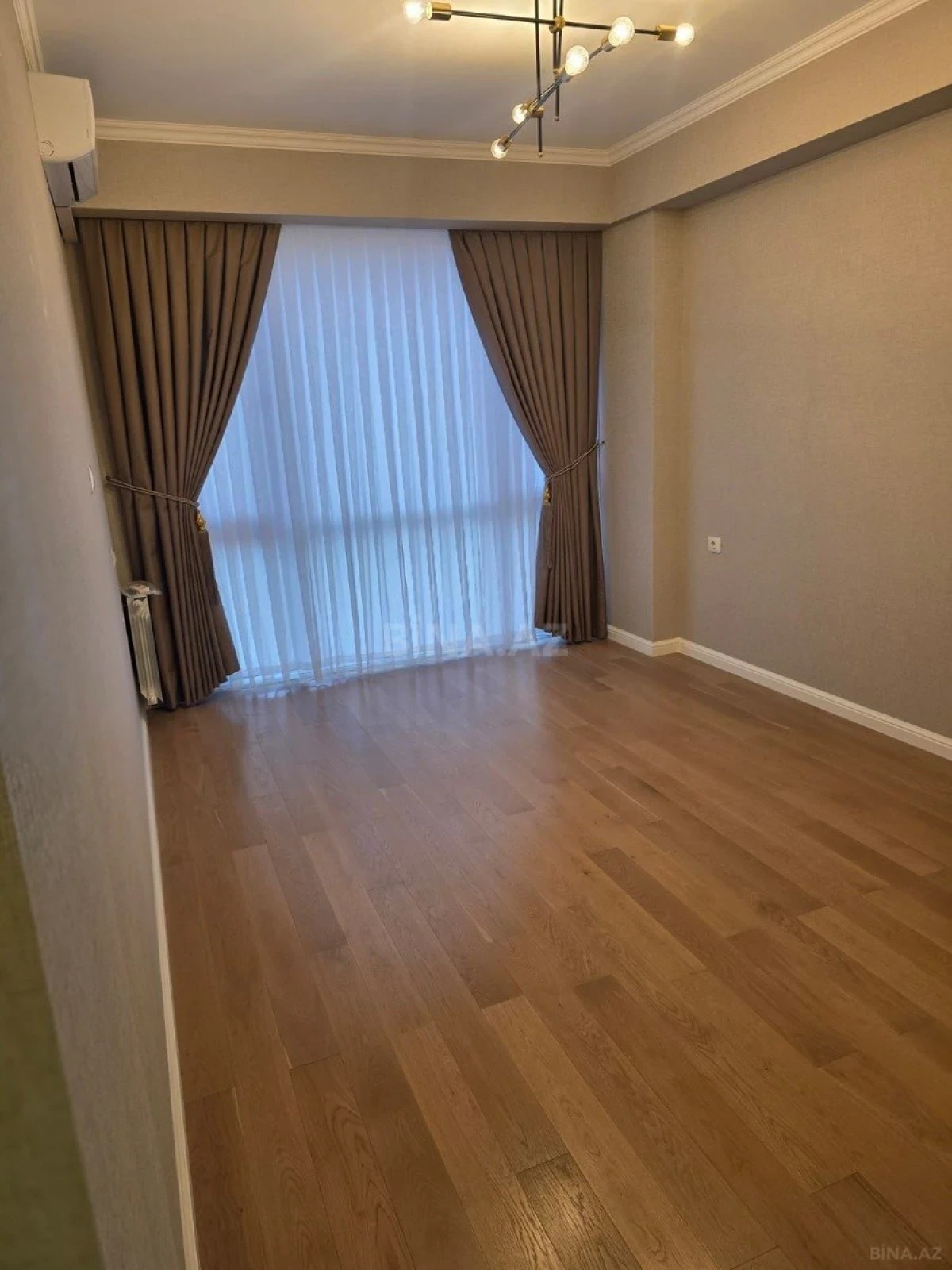 Satılır 3 otaqlı mənzil 96 m²