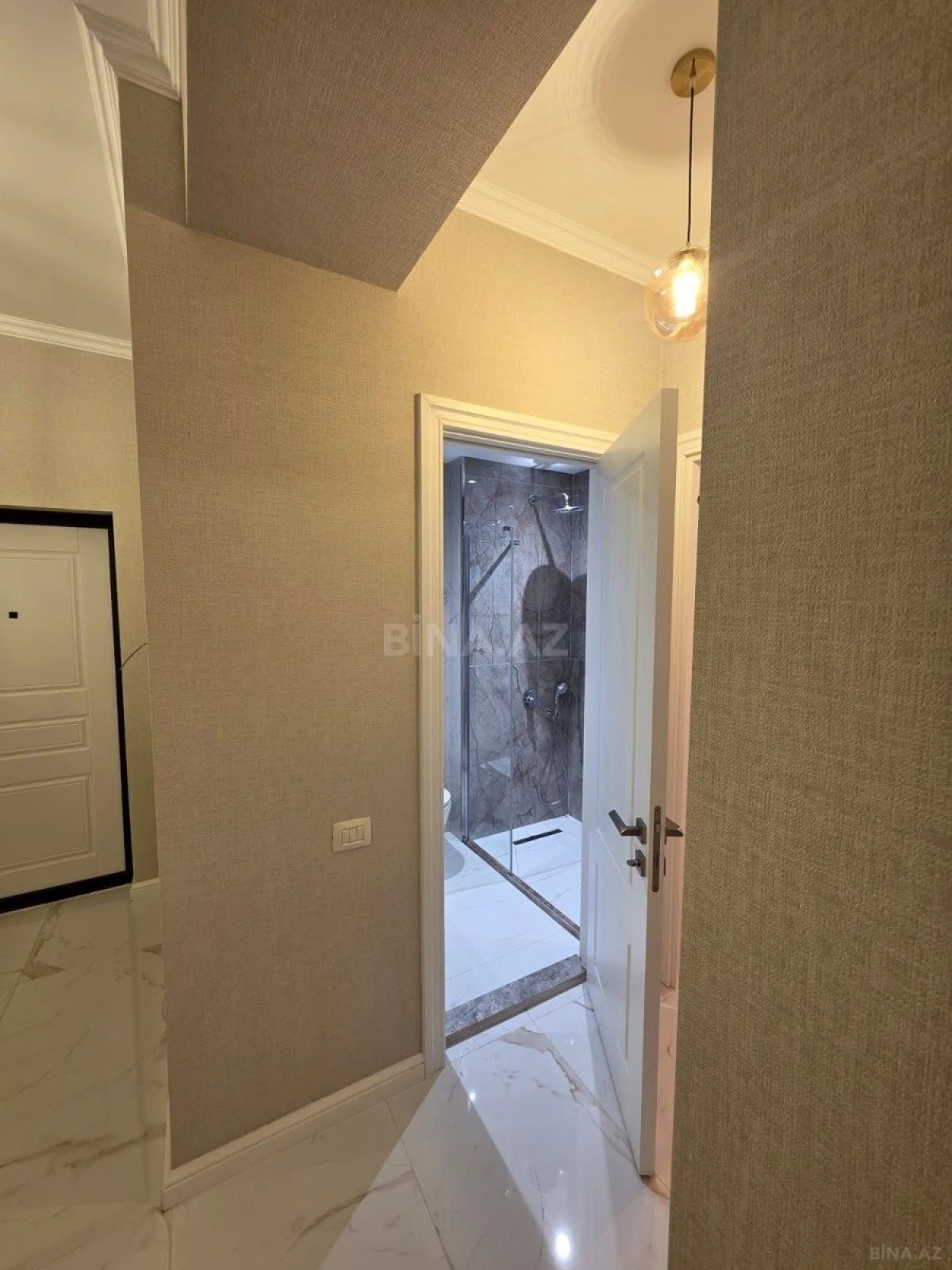 Satılır 3 otaqlı mənzil 96 m²