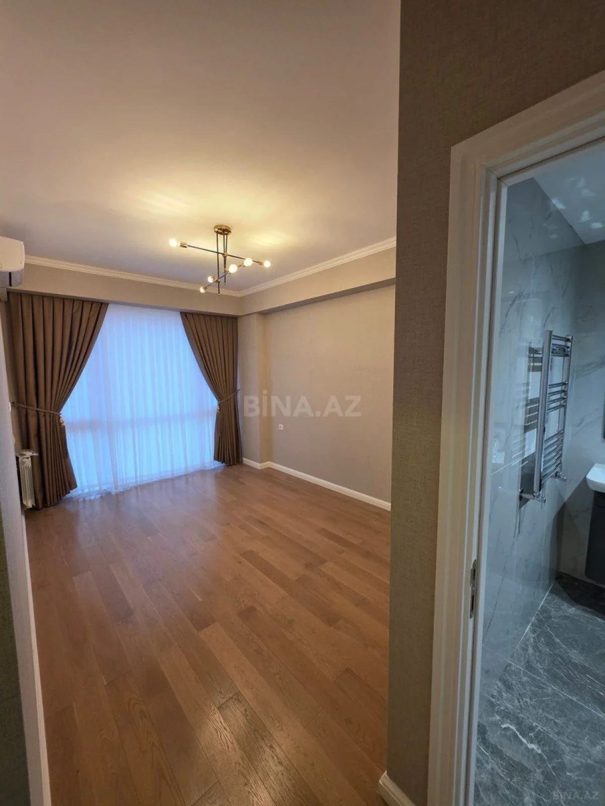 Satılır 3 otaqlı mənzil 96 m²