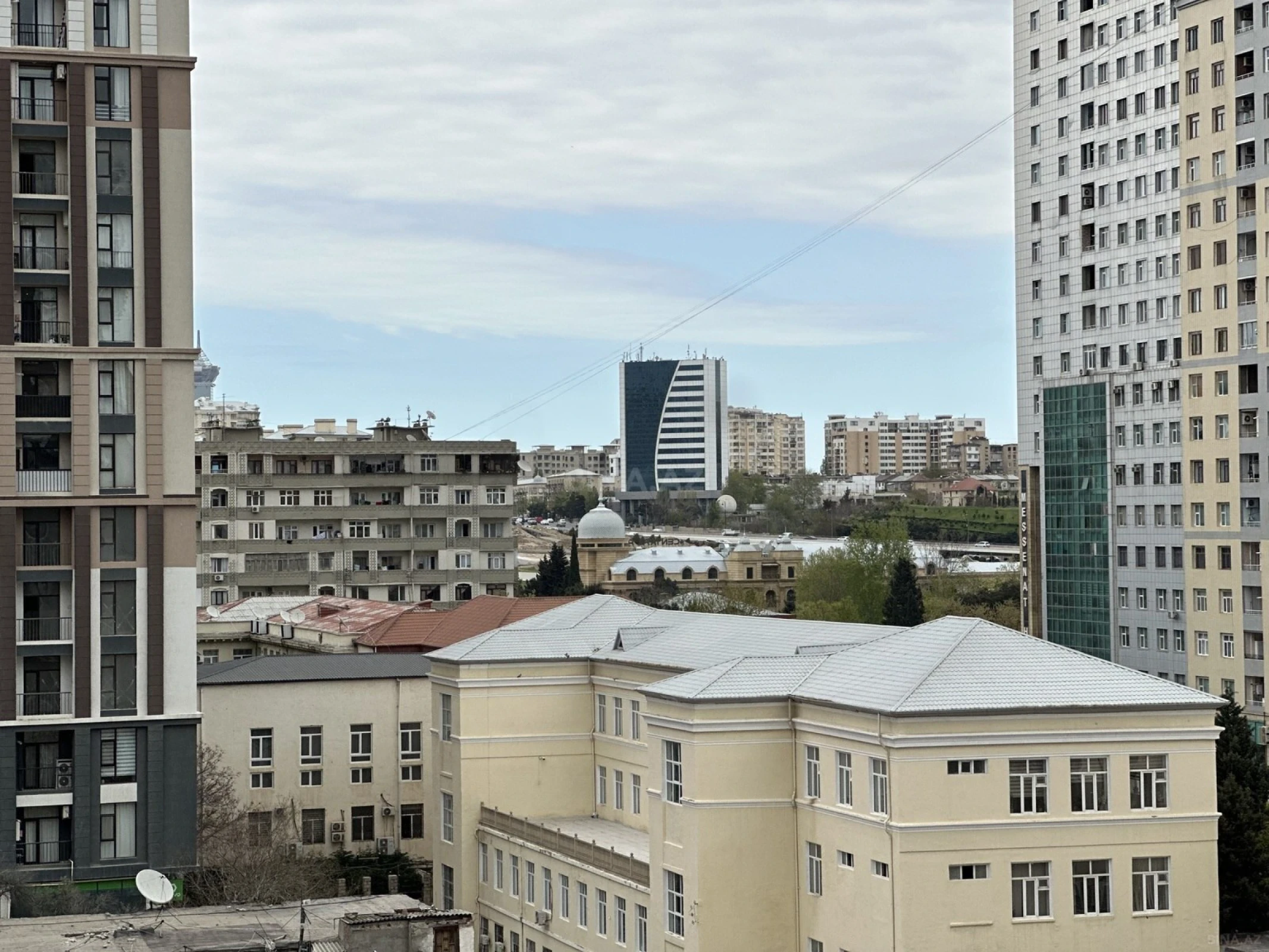 Satılır 2 otaqlı mənzil 55 m²
