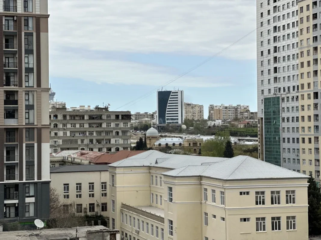 Satılır 2 otaqlı mənzil 55 m²