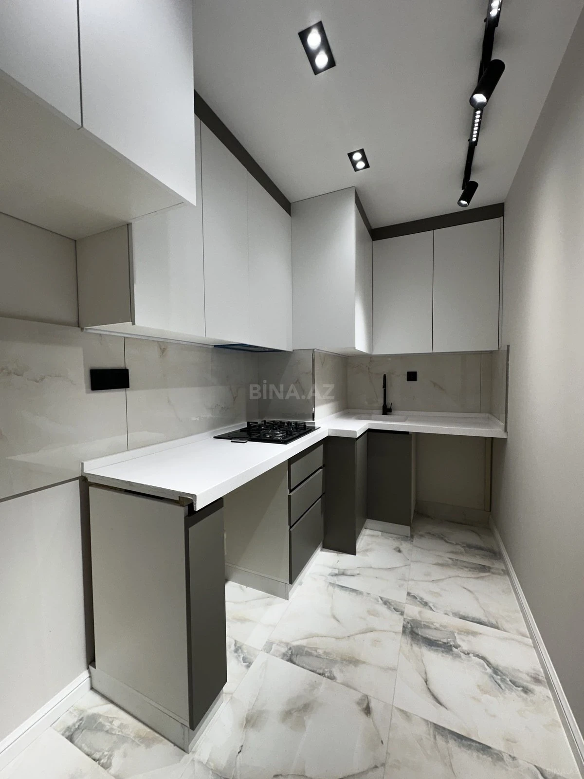 Satılır 2 otaqlı mənzil 55 m²