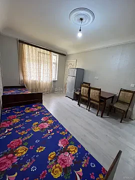 Kirayə verilir 2 otaqlı mənzil 40 m²