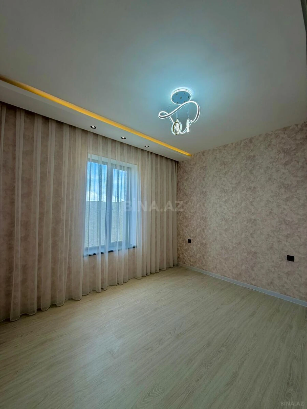 Satılır 4 otaqlı həyət evi 130 m²