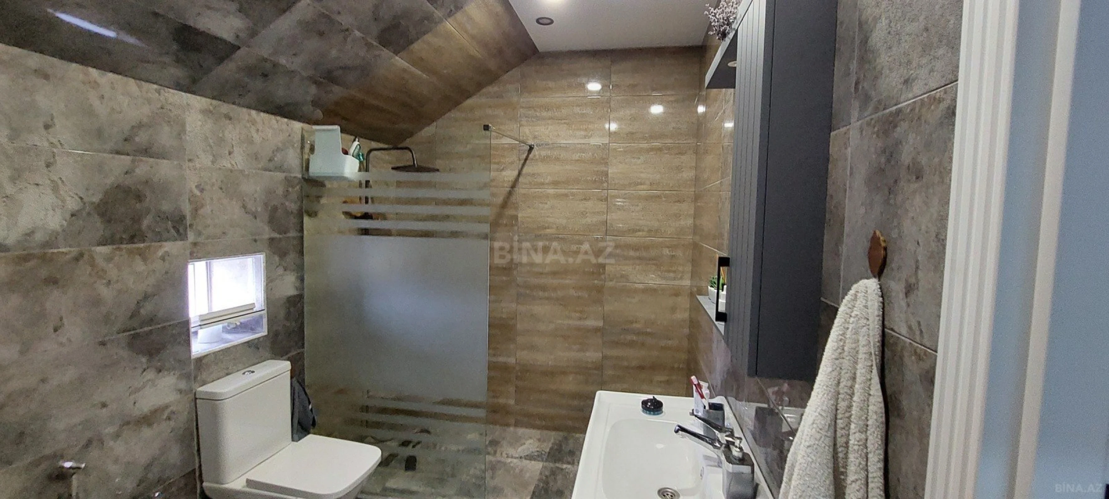 Satılır 4 otaqlı həyət evi 155 m²