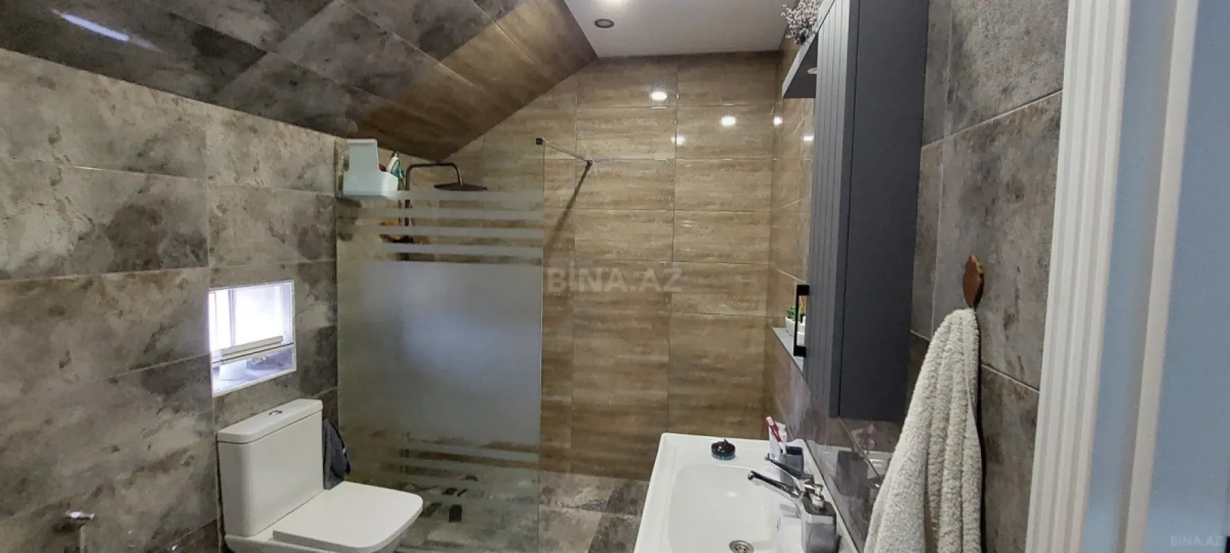 Satılır 4 otaqlı həyət evi 155 m²