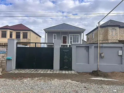 Satılır 4 otaqlı həyət evi 189 m²