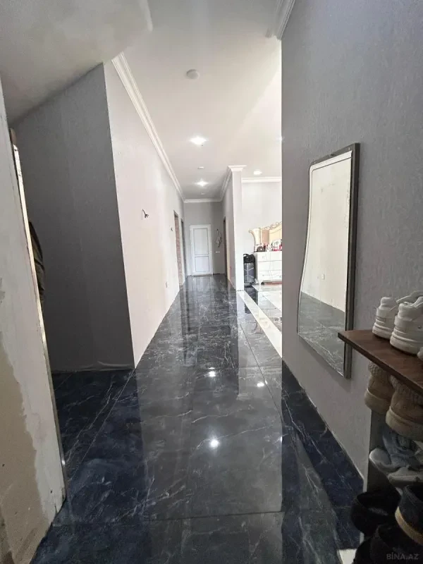 Satılır 4 otaqlı həyət evi 189 m²