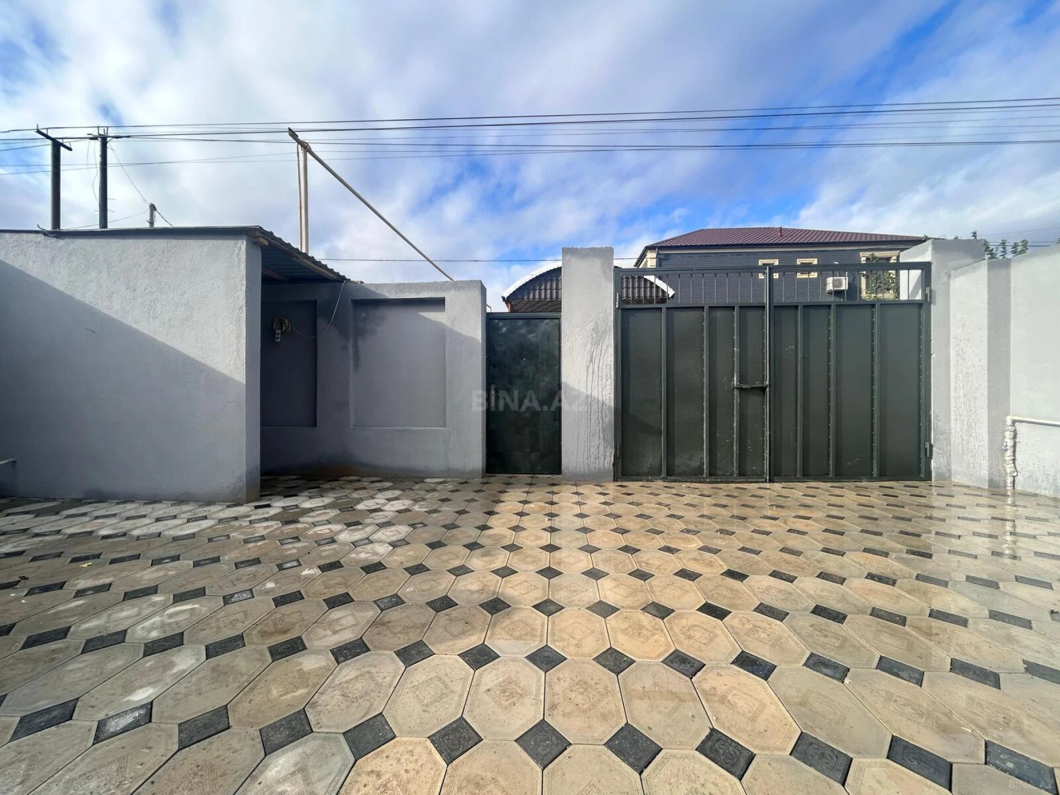 Satılır 4 otaqlı həyət evi 189 m²