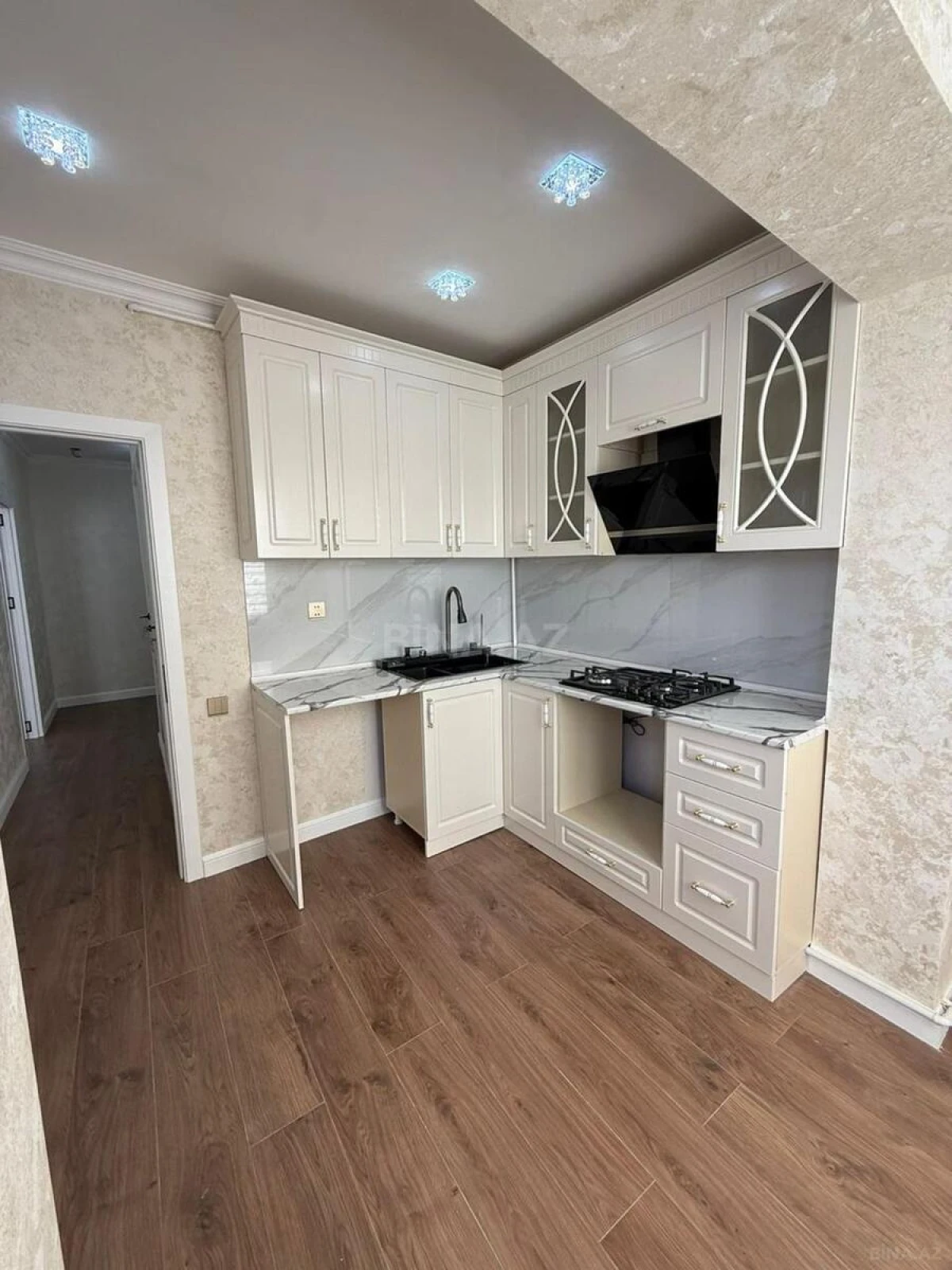 Satılır 2 otaqlı mənzil 60 m²