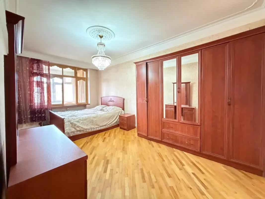 Satılır 3 otaqlı mənzil 80 m²