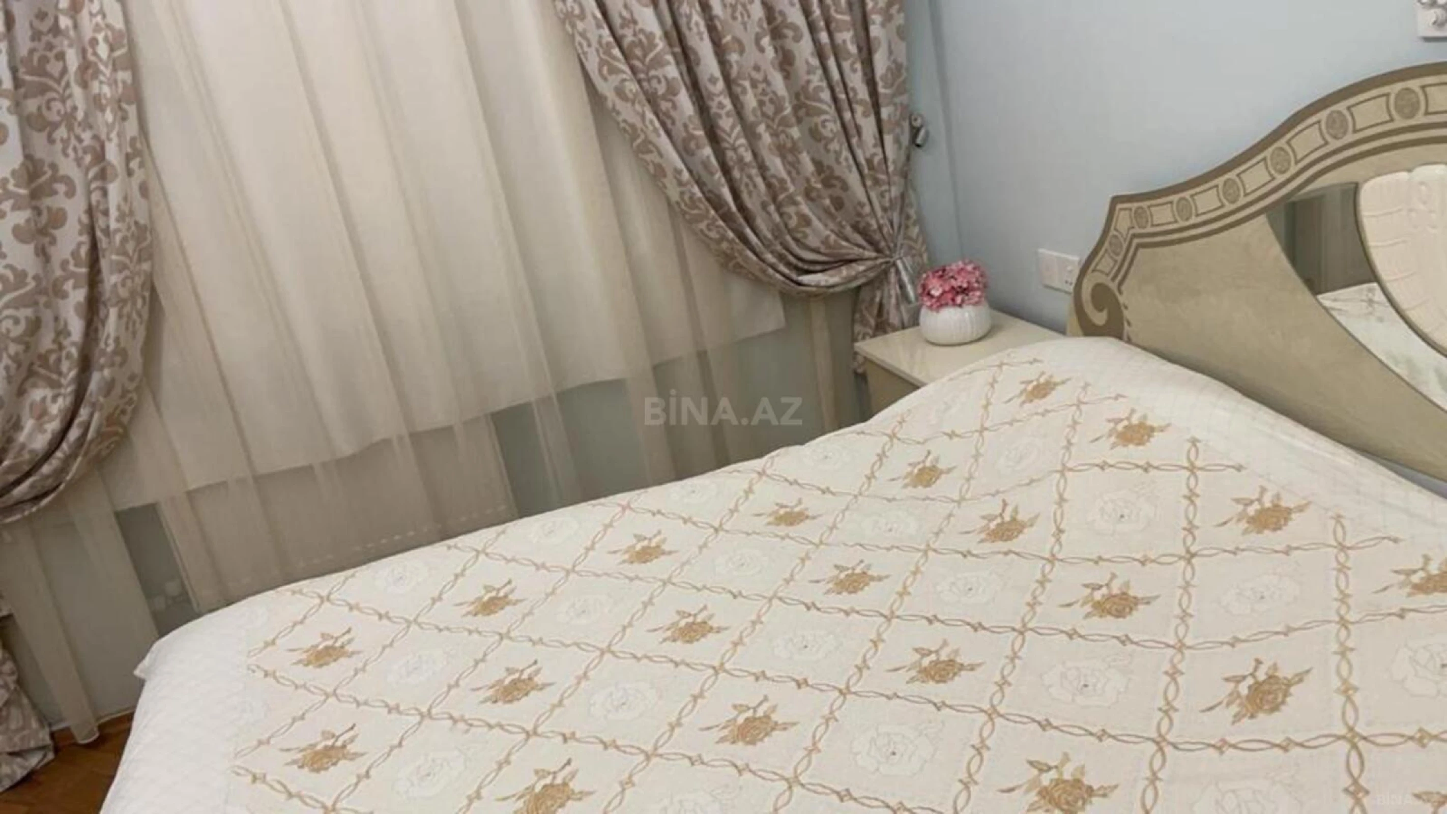 Kirayə verilir 2 otaqlı mənzil 80 m²