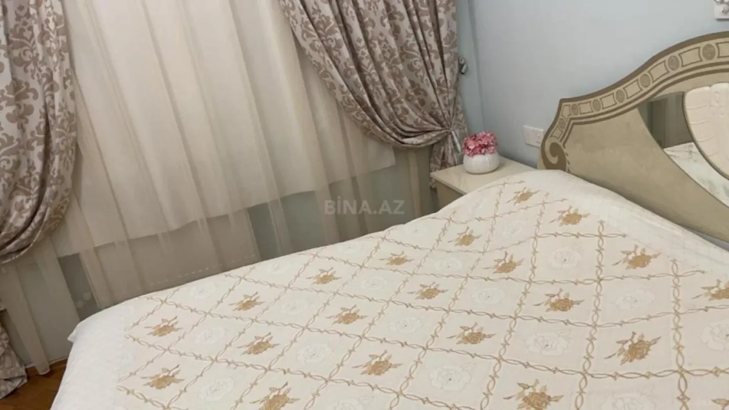 Kirayə verilir 2 otaqlı mənzil 80 m²