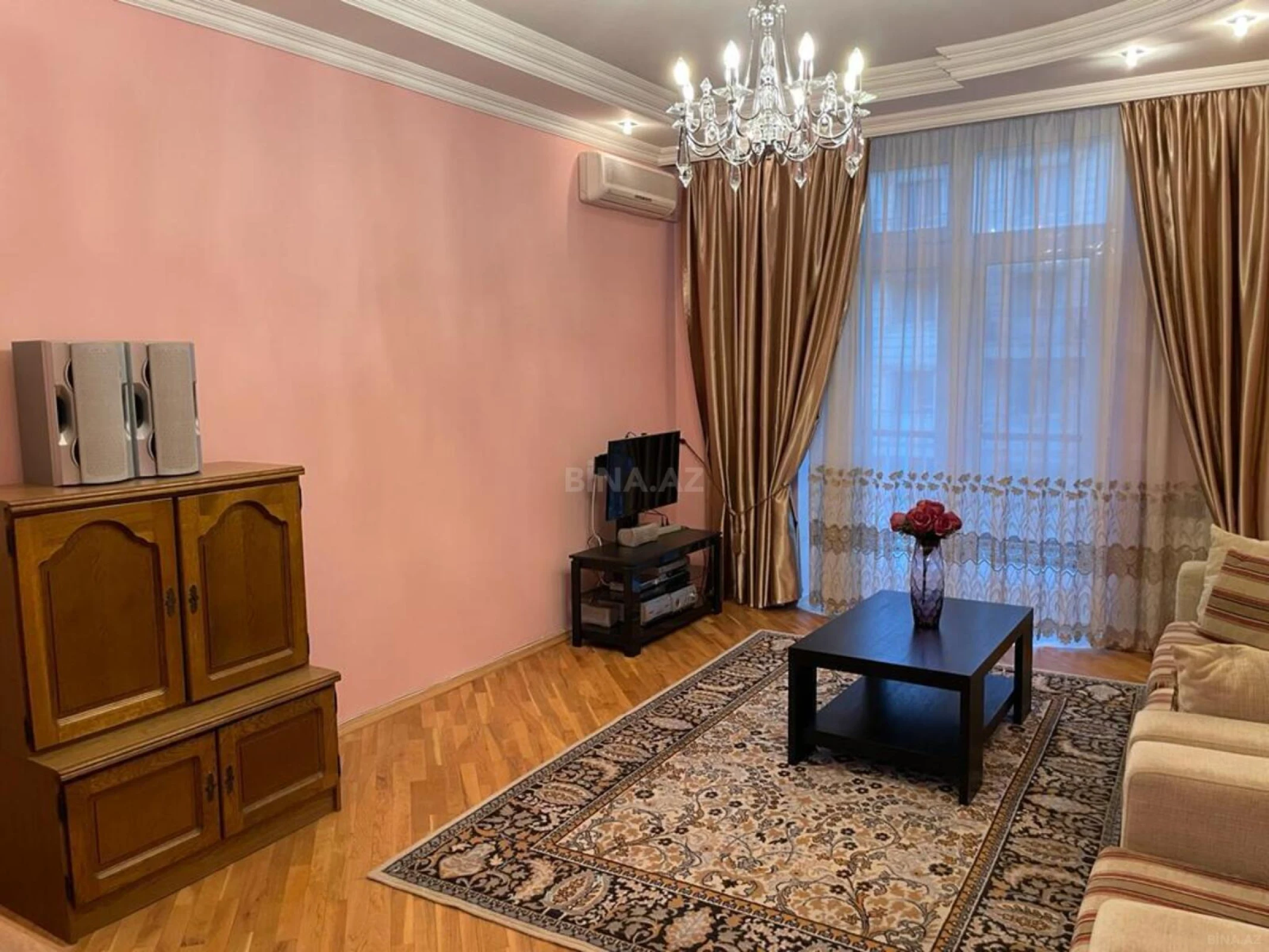Kirayə verilir 2 otaqlı mənzil 80 m²
