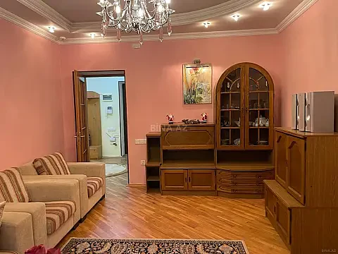 Kirayə verilir 2 otaqlı mənzil 80 m²