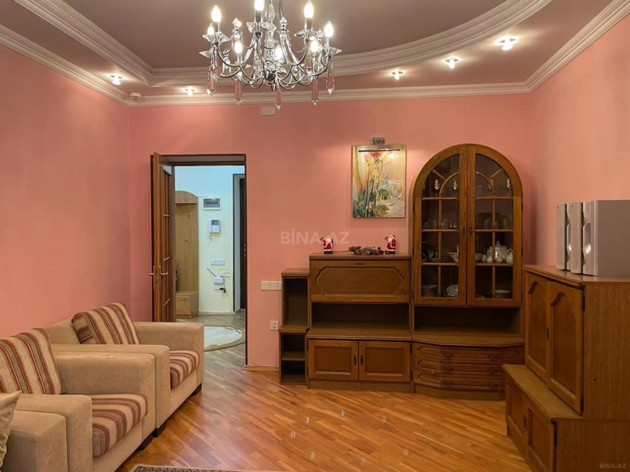 Kirayə verilir 2 otaqlı mənzil 80 m²