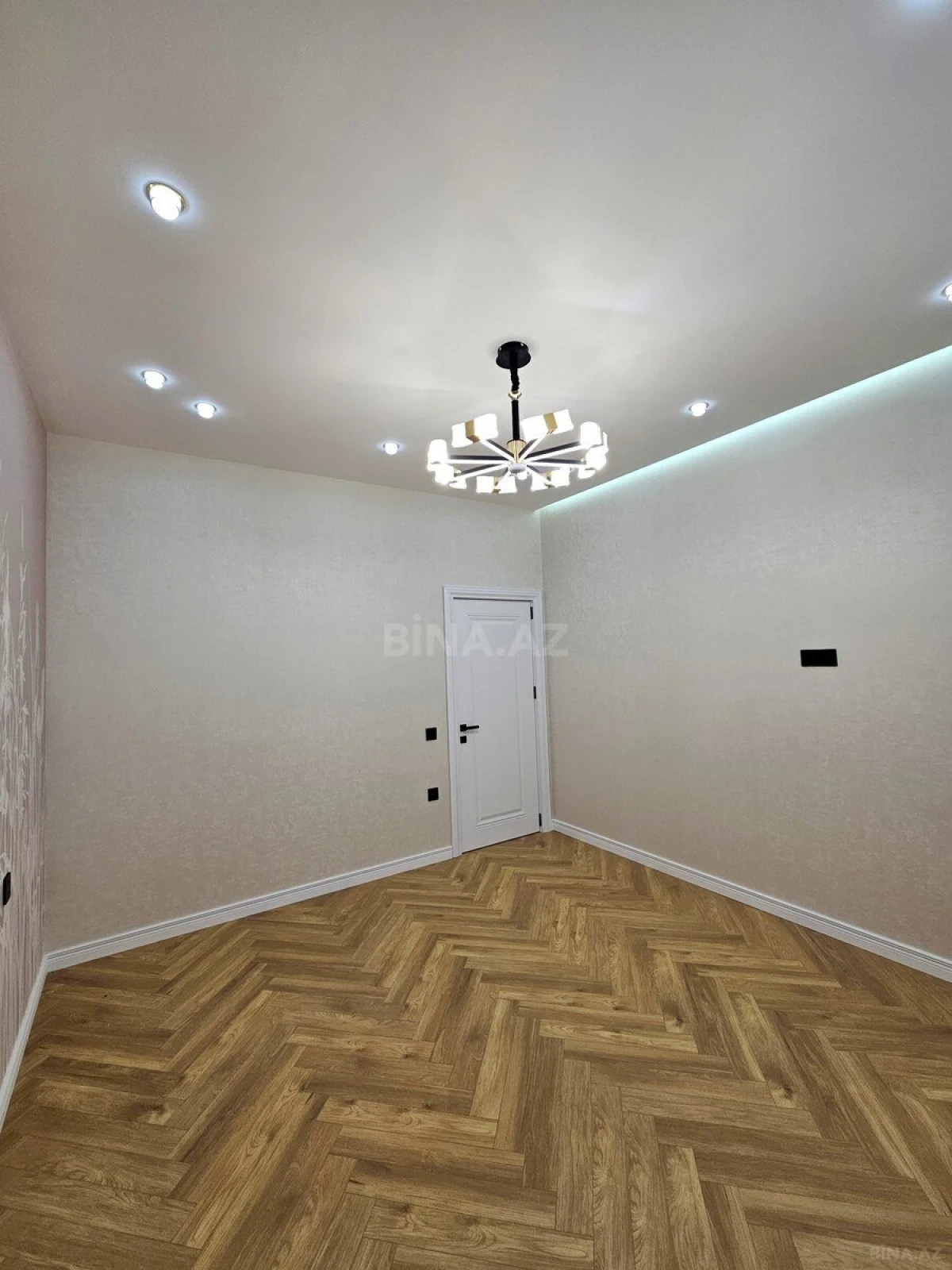 Satılır 3 otaqlı mənzil 87 m²