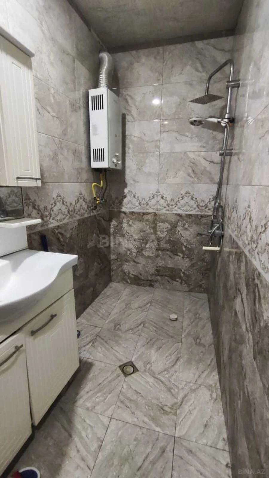Satılır 2 otaqlı mənzil 60 m²