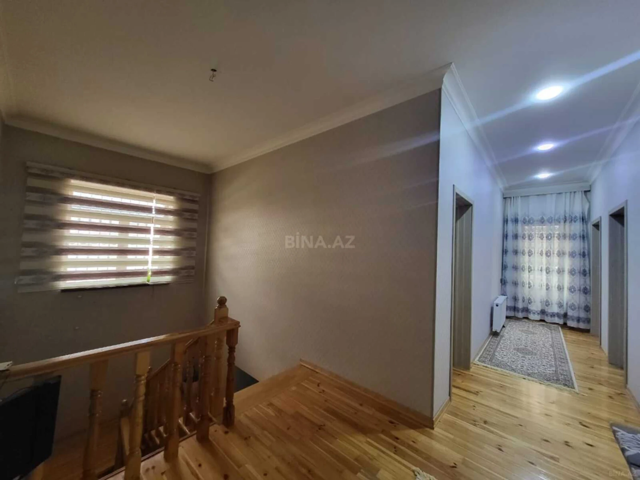 Satılır 5 otaqlı həyət evi 250 m²