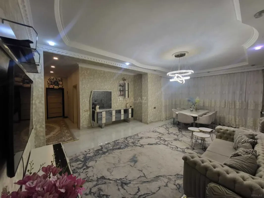 Satılır 5 otaqlı həyət evi 250 m²