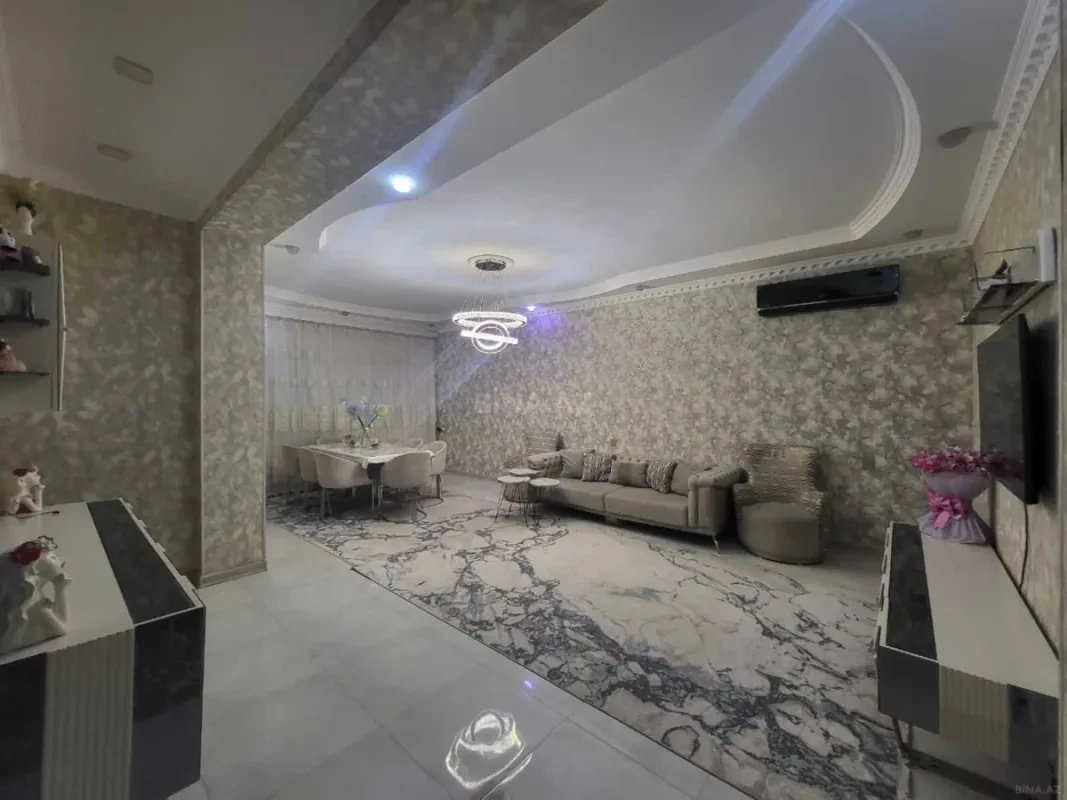 Satılır 5 otaqlı həyət evi 250 m²