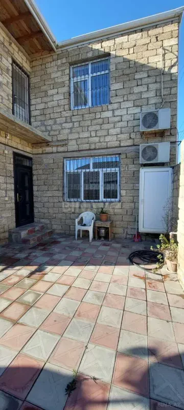Satılır 6 otaqlı həyət evi 140 m²