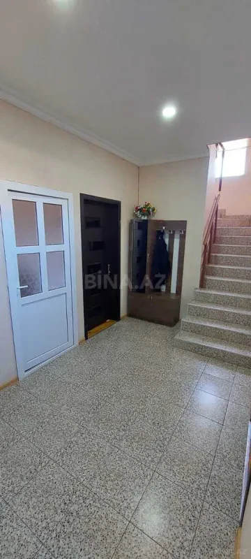 Satılır 6 otaqlı həyət evi 140 m²