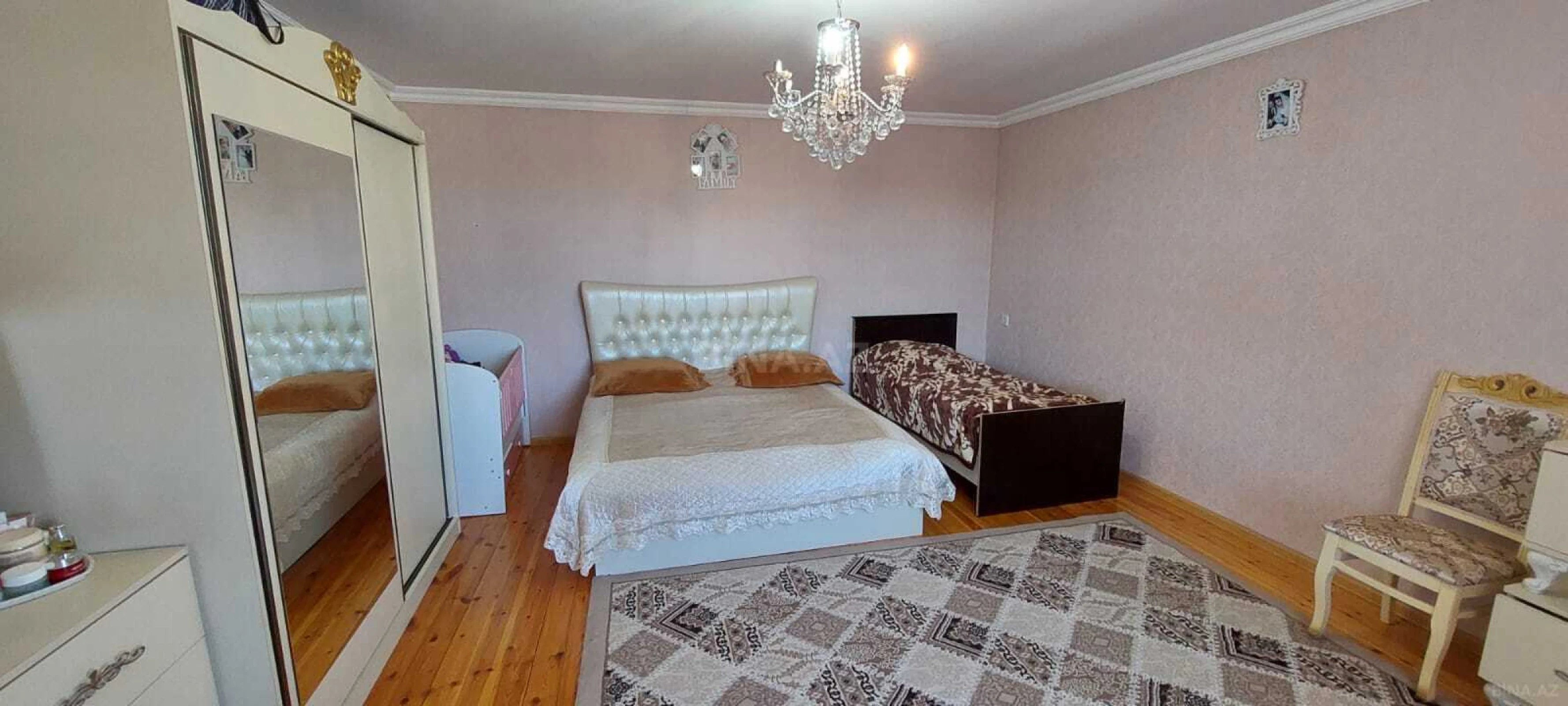 Satılır 6 otaqlı həyət evi 140 m²
