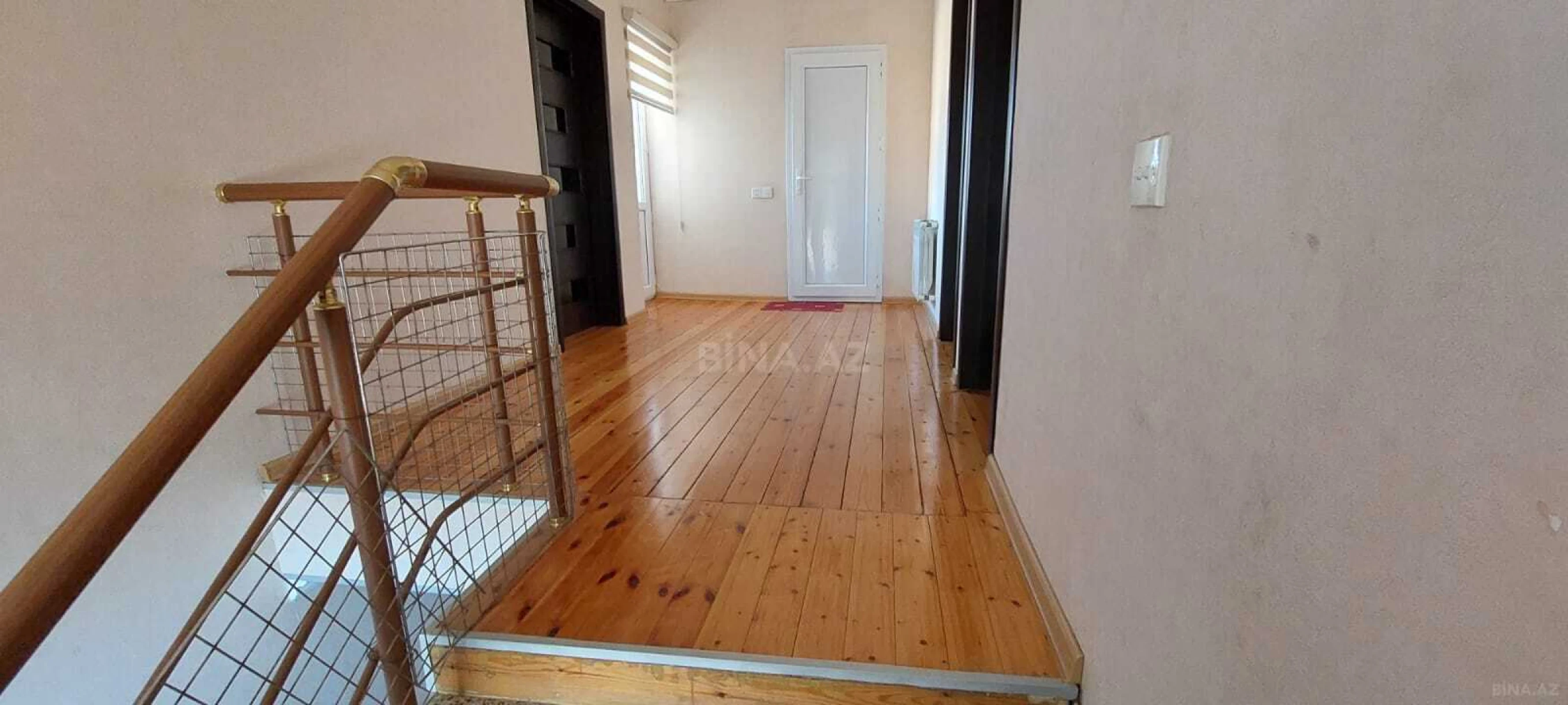 Satılır 6 otaqlı həyət evi 140 m²