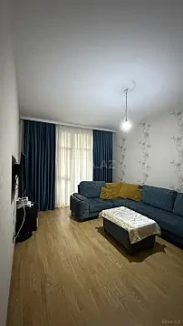 Satılır 2 otaqlı mənzil 72 m²