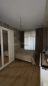 Satılır 2 otaqlı mənzil 72 m²