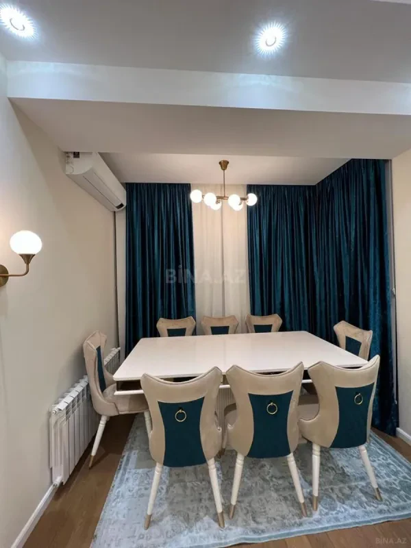 Kirayə verilir 3 otaqlı mənzil 110 m²