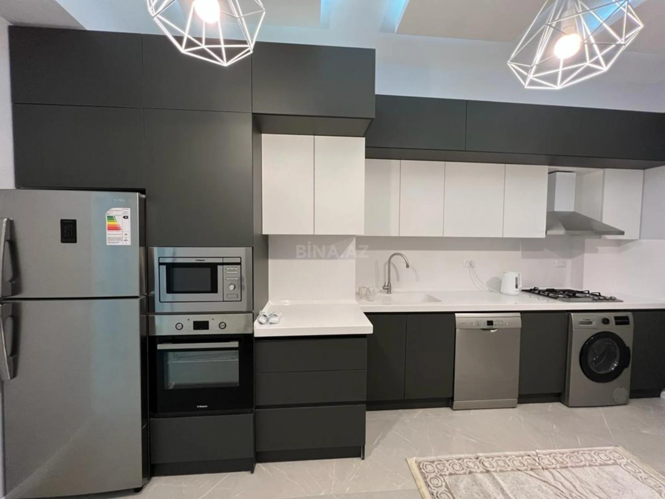 Kirayə verilir 3 otaqlı mənzil 110 m²