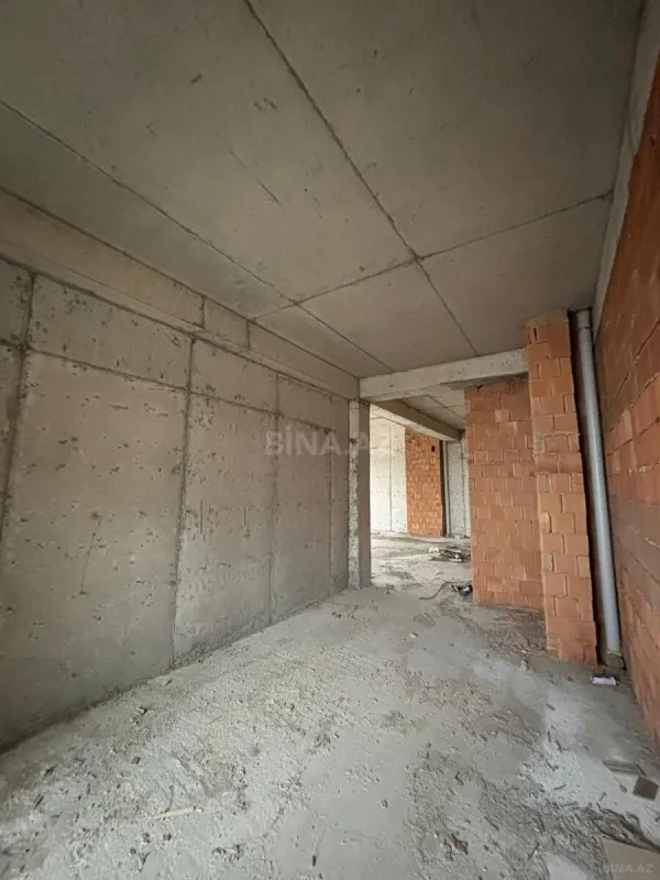 Satılır 4 otaqlı mənzil 150 m²