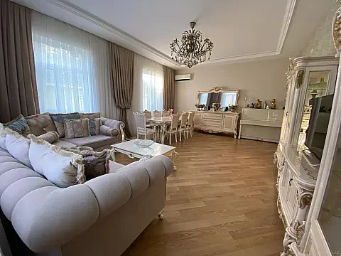 Satılır 7 otaqlı həyət evi 410 m²