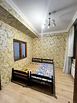 Kirayə verilir 2 otaqlı mənzil 65 m²