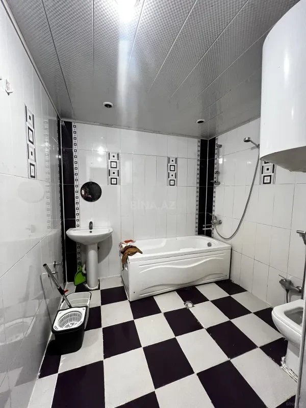 Kirayə verilir 2 otaqlı mənzil 65 m²