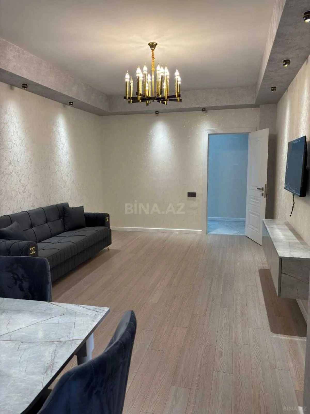 Kirayə verilir 2 otaqlı mənzil 80 m²
