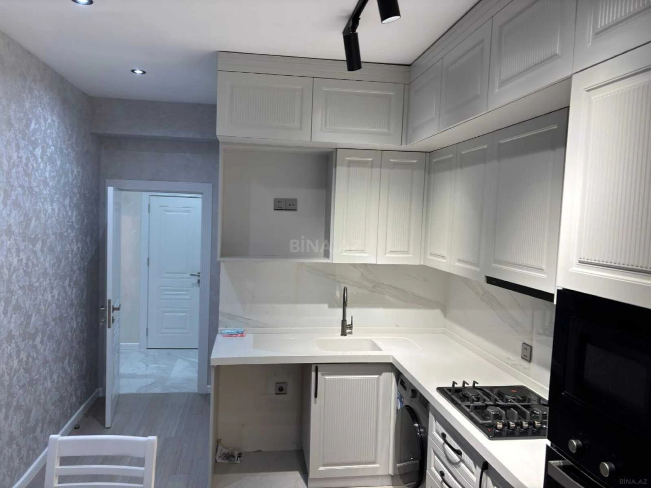 Kirayə verilir 2 otaqlı mənzil 80 m²