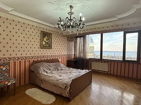 Kirayə verilir 4 otaqlı mənzil 115 m²