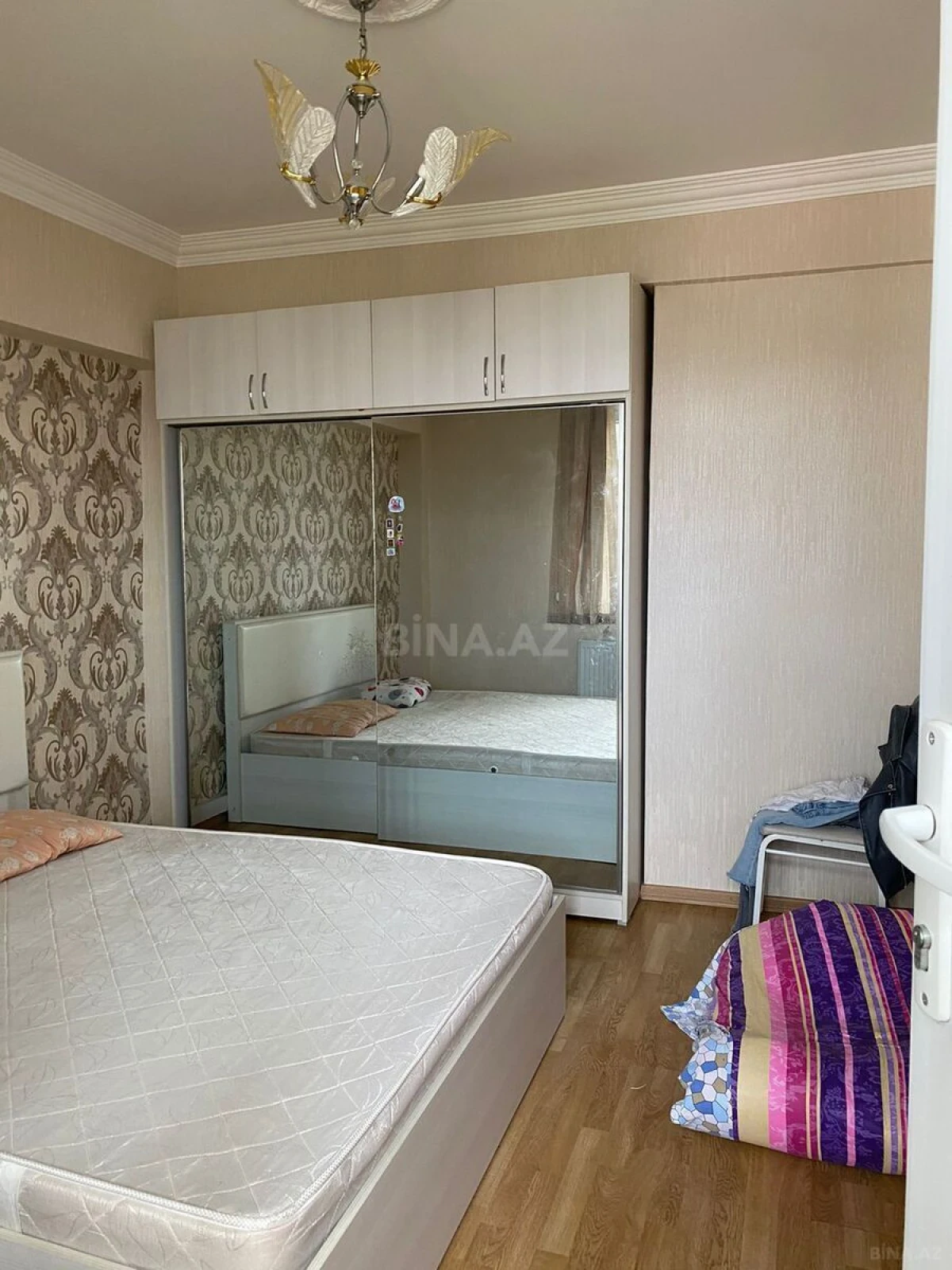 Satılır 4 otaqlı mənzil 103 m²